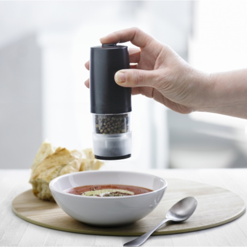 Trudeau 6" Pepper & Salt Mill Battery Operated - Black My Sister has had For Years