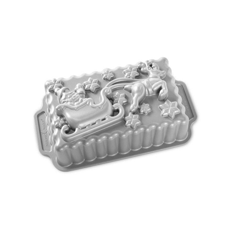 NordicWare Loaf Pan: Santa's Sleigh