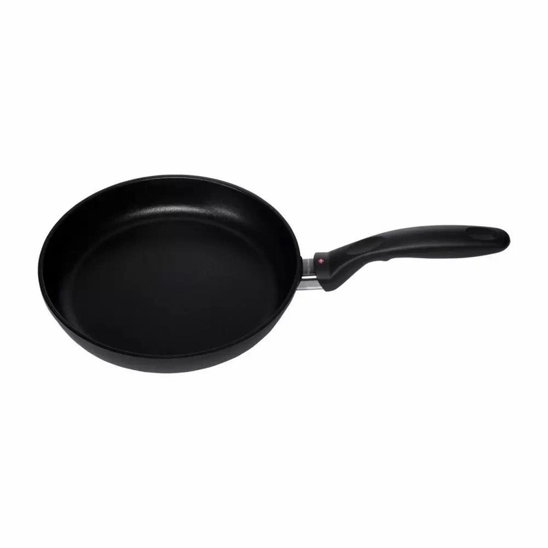 Swiss Diamond XD Fry Pan: 10.25"