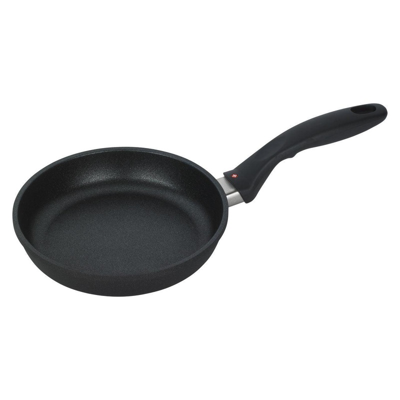 Swiss Diamond XD Fry Pan:  8" (Try Me)