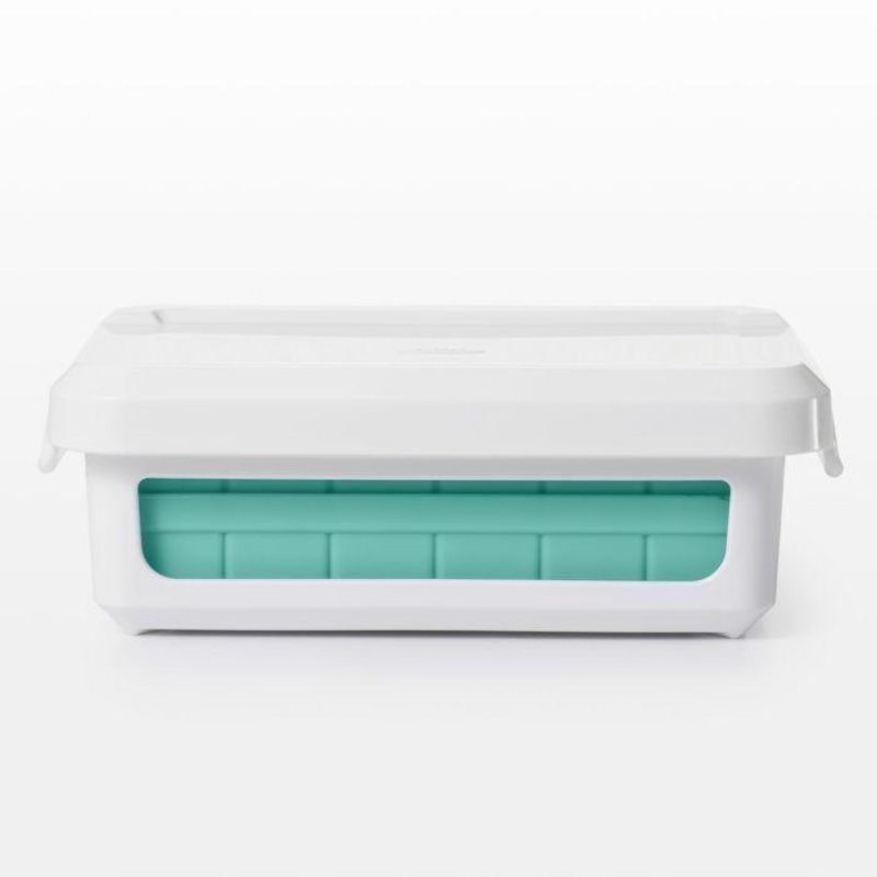 OXO Covered Silicone Ice Cube Tray: Cocktail