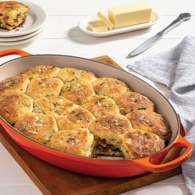 Le Creuset Oval Baker: 3QT, Flame