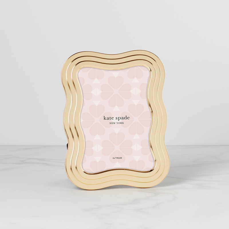 South Street 5" x 7" Gold Wavy Frame