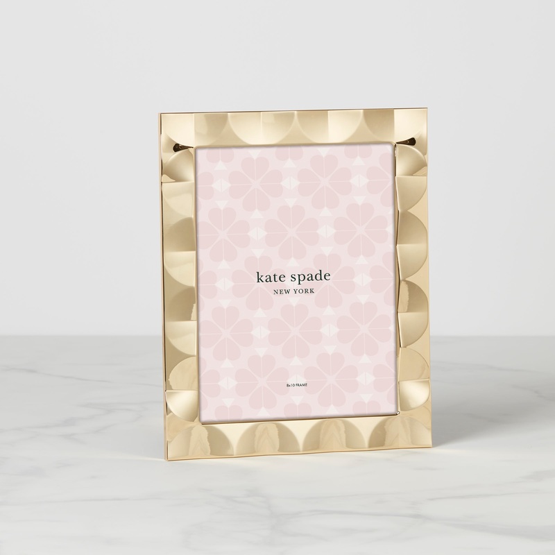 South Street 8" x 10" Gold Scallop Frame