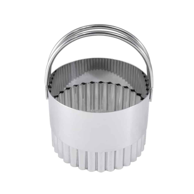 FLUTED BISCUIT CUTTER 2.33