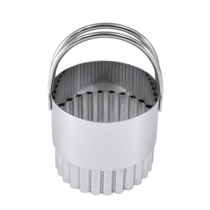 FLUTED BISCUIT CUTTER 2