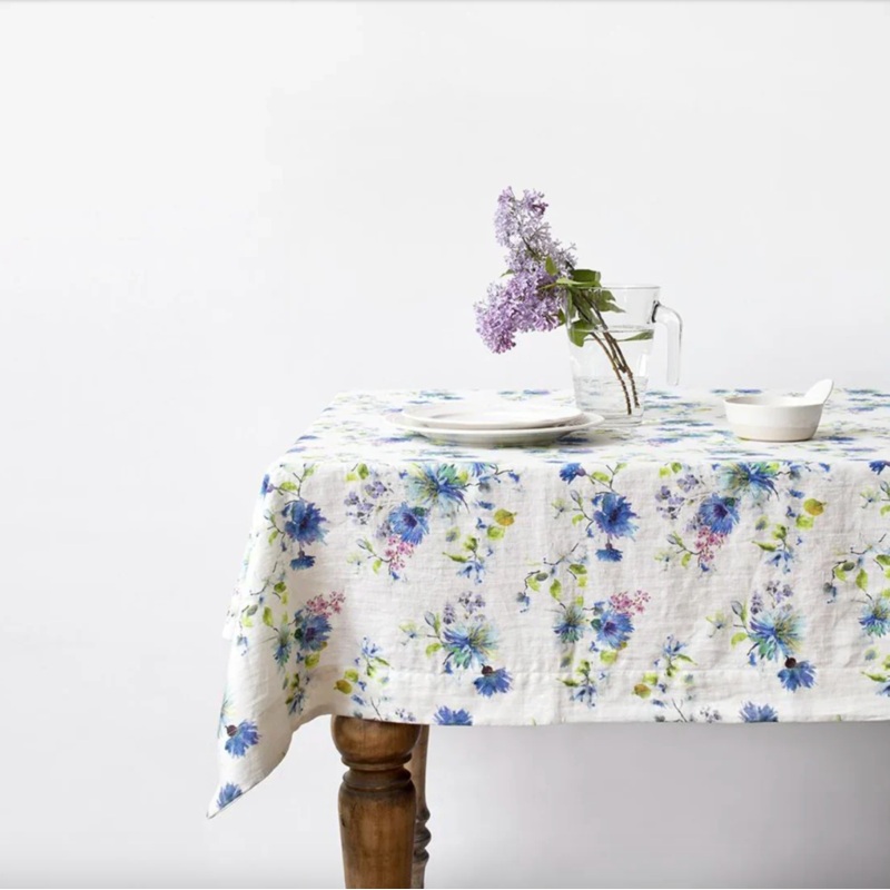 Linen Tales White Flowers Linen Tablecloth, 55x118"