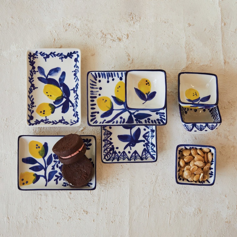 Hand-PaintedStonewareDishw/Lemons