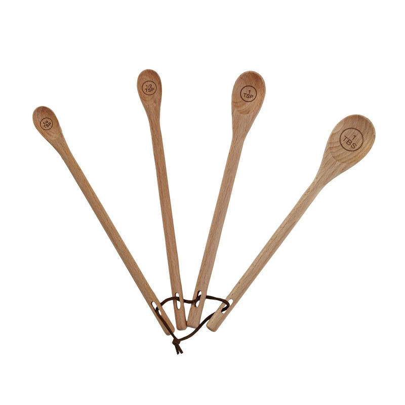 CarvedBeechWoodMeasuringSpoonsSet-4