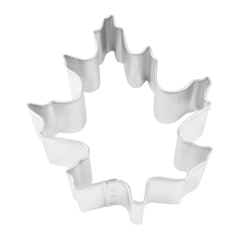 OakLeafCookieCutter3.5"